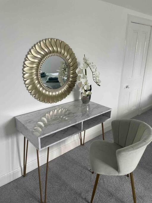 Fantastic Home In Brightons, Falkirk. Polmont Eksteriør bilde